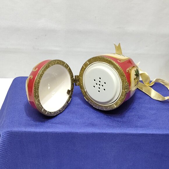 Mr Christmas Valerie Parr Hill Musical Egg Ornament Plays "Joy To The World" VTG - Picture 5 of 9